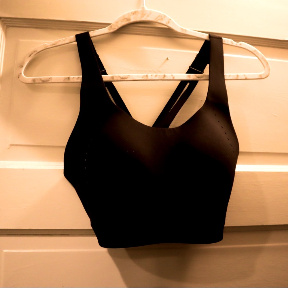 Lululemon air sports bra